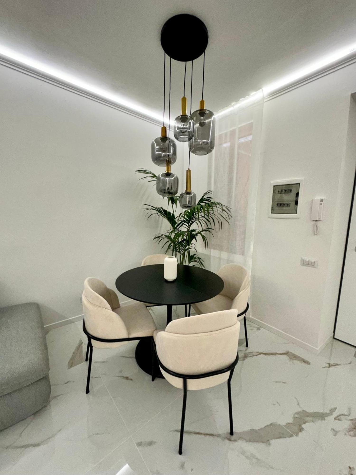Luna Luxury Suite Бергамо Екстериор снимка