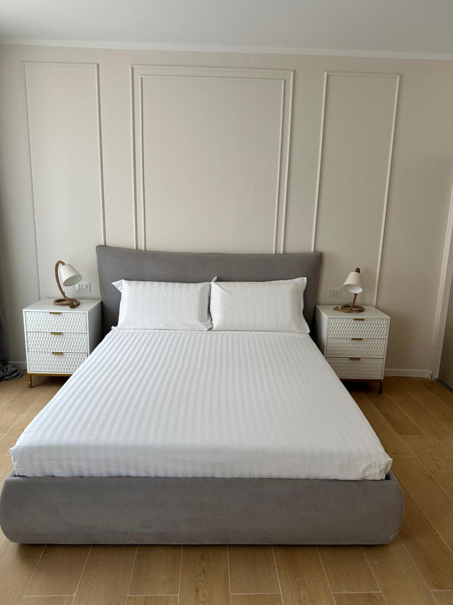 Luna Luxury Suite Бергамо Екстериор снимка