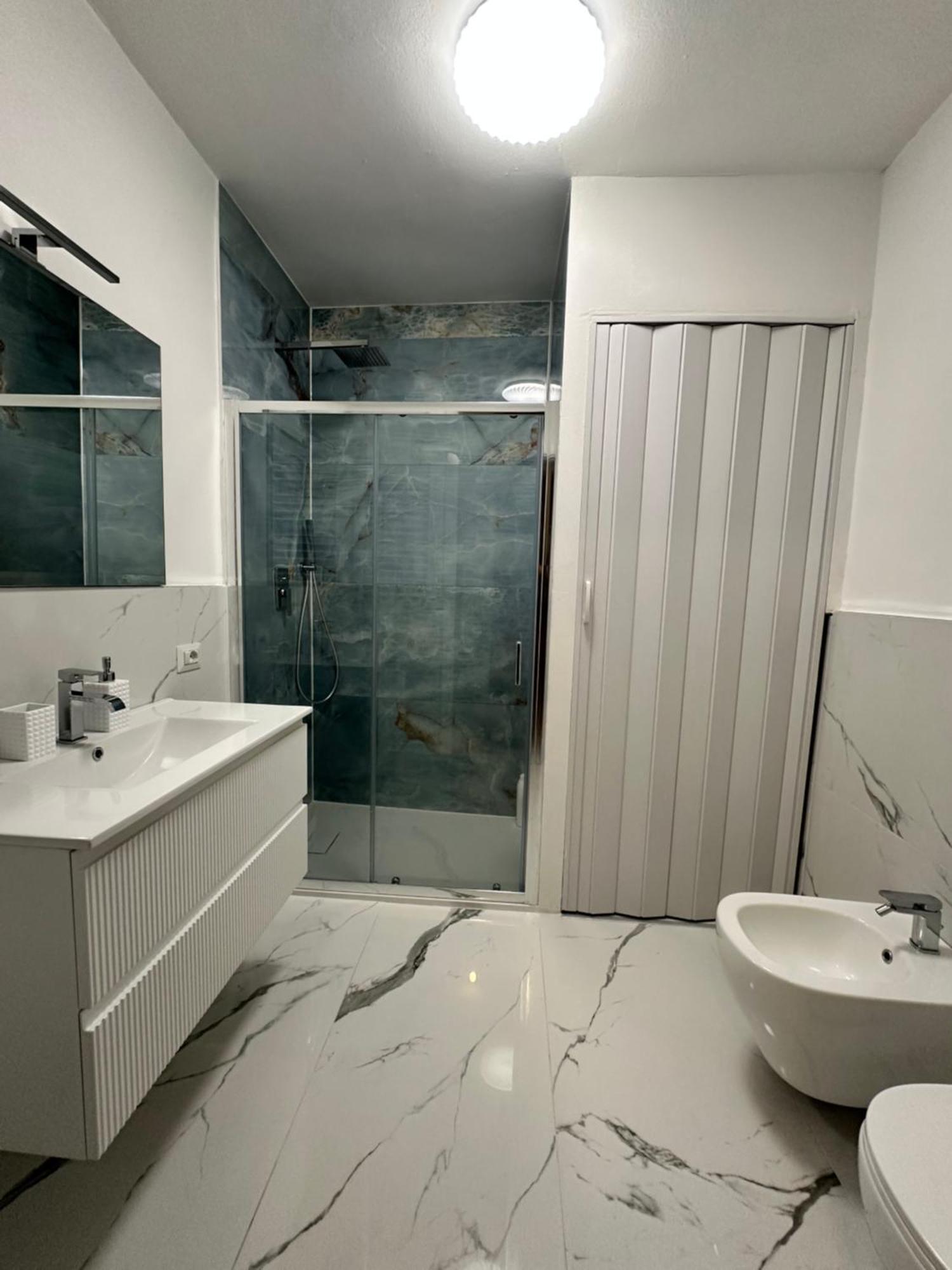 Luna Luxury Suite Бергамо Екстериор снимка