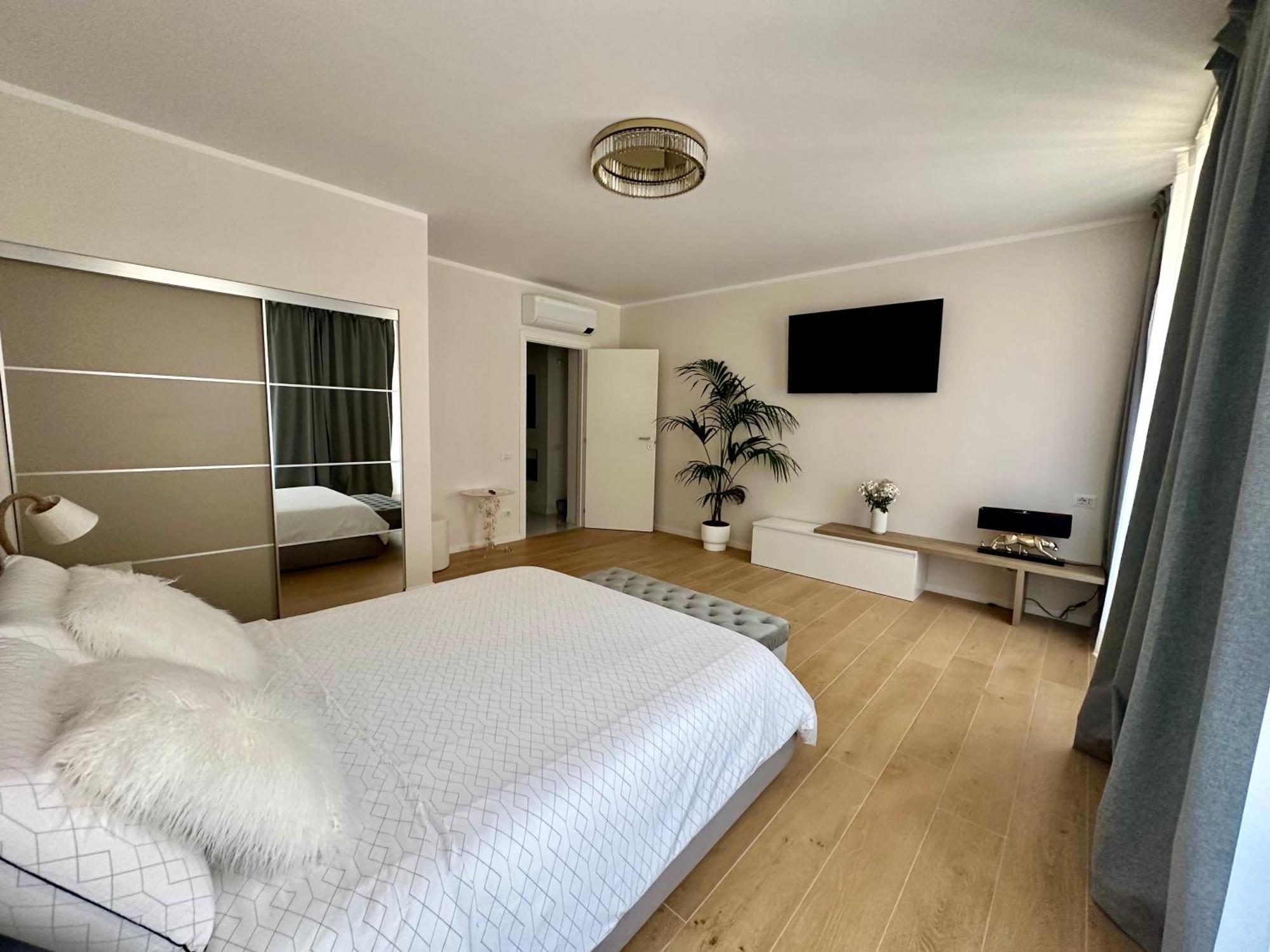 Luna Luxury Suite Бергамо Екстериор снимка