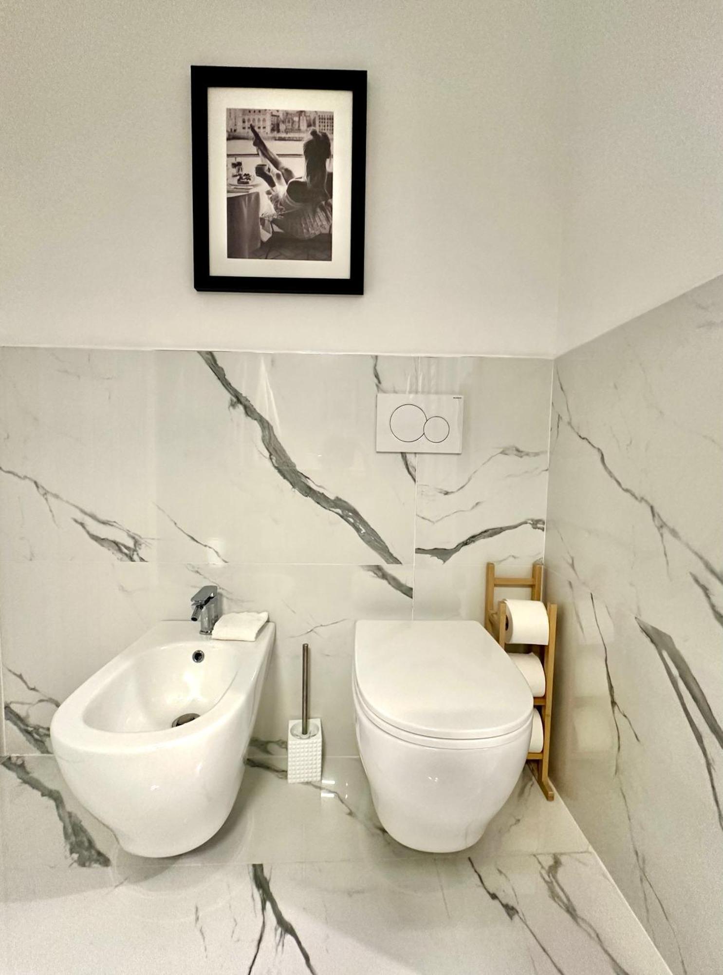 Luna Luxury Suite Бергамо Екстериор снимка